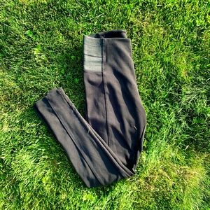 Black High-Waisted Skinny Fit Leggings